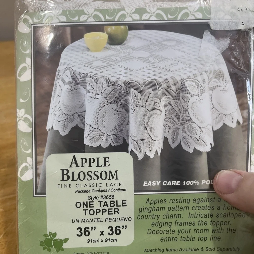Beacon Los Apple Blossom Lace‎ Table Topper 36x36